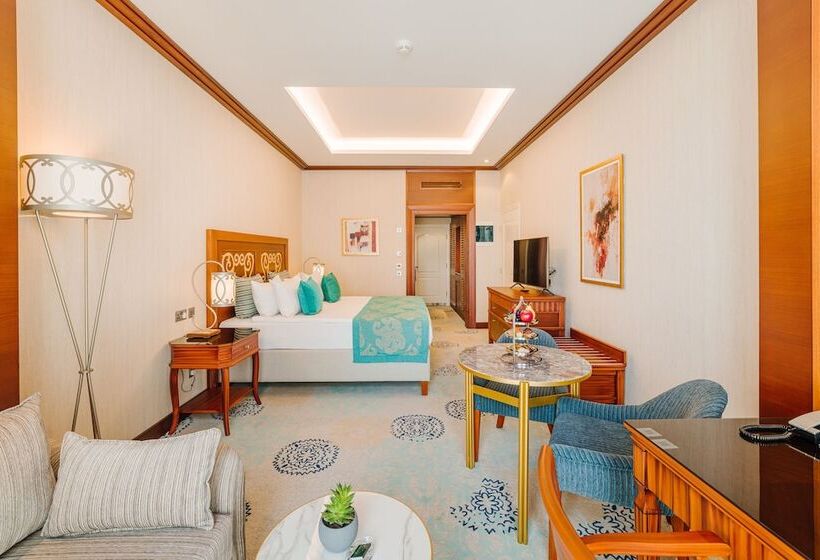 جناح جونيور, The Arkin Colony