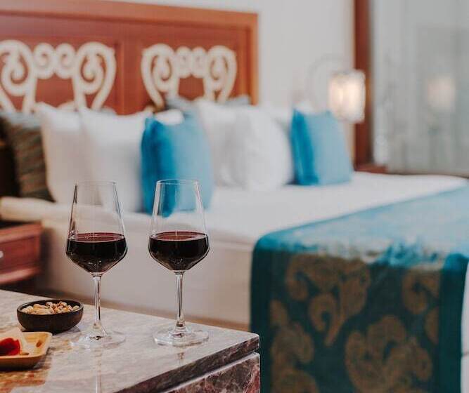 غرفة قياسية, The Arkin Colony