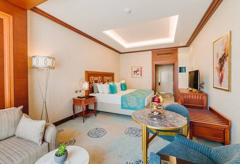 جناح جونيور, The Arkin Colony