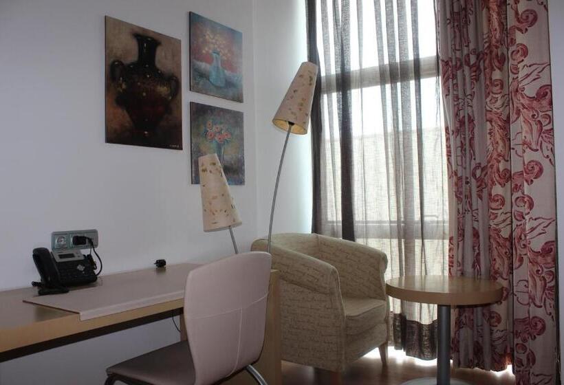 اتاق استاندارد, Valcarce Ferrol