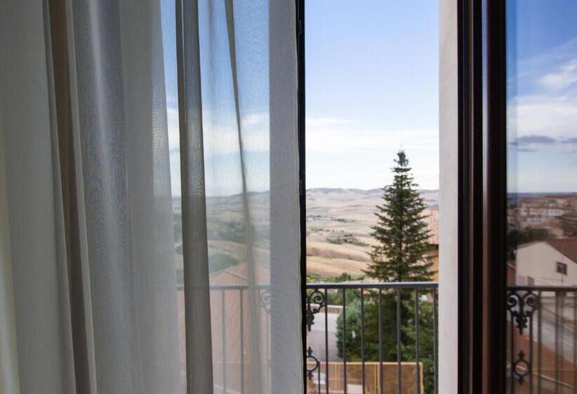 جناح, A Casa Nostra Residenza Di Charme