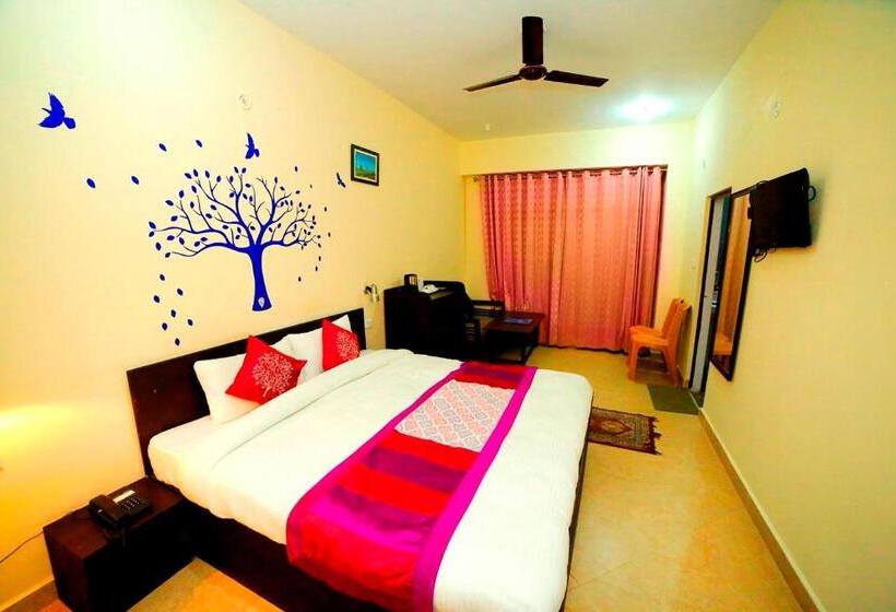 חדר אקזקיוטיב, Avlokan  Near Kainchi Dham Mandir