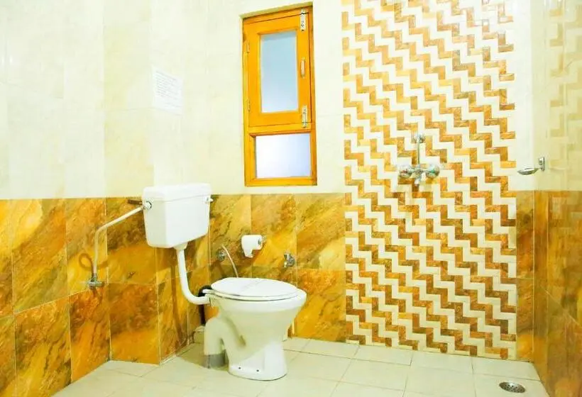 プレミアムルーム, Avlokan  Near Kainchi Dham Mandir
