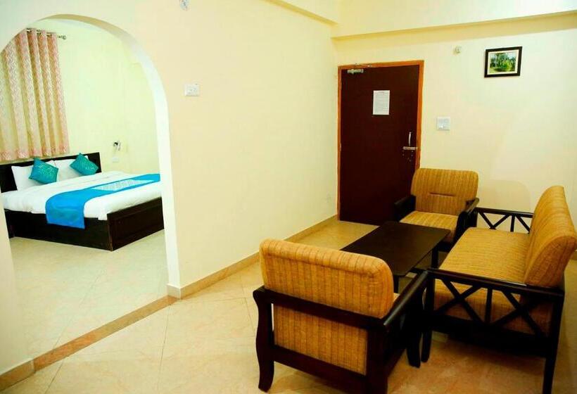 חדר פרמיום, Avlokan  Near Kainchi Dham Mandir