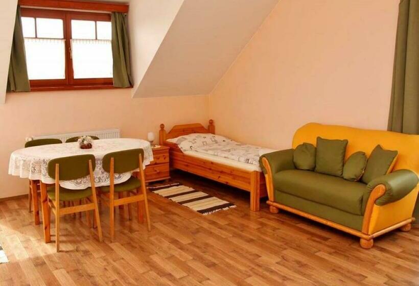 جناح غرفتين نوم, Határ Csárda Panzió