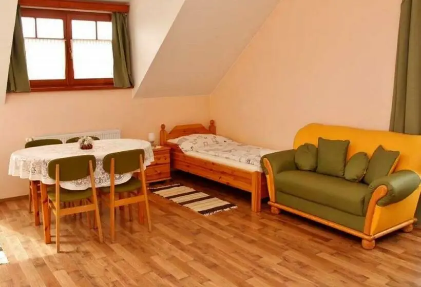 2 Schlafzimmer Suite, Határ Csárda Panzió