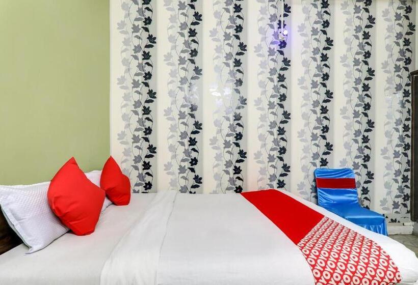 חדר קלאסי לשלושה, Oyo 75326  Shri Sai Palace