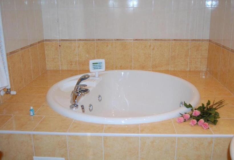 Полулюкс, Motel Gold