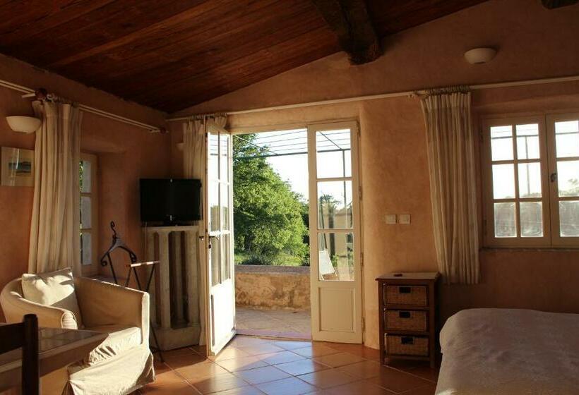 Номер Стандарт, Domaine De La Blaque   B&b