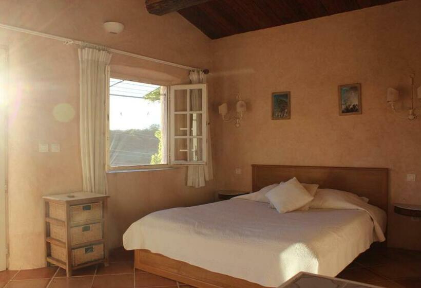 Номер Стандарт, Domaine De La Blaque   B&b