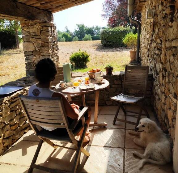 Номер Стандарт, Domaine De La Blaque   B&b