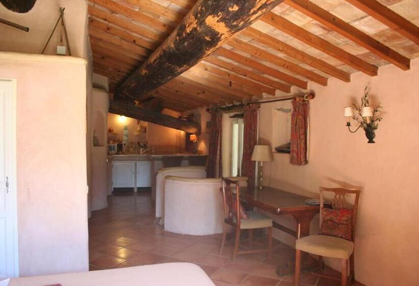 Номер Стандарт, Domaine De La Blaque   B&b