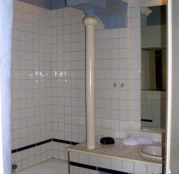 Номер Стандарт, Domaine De La Blaque   B&b