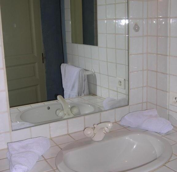 Номер Стандарт, Domaine De La Blaque   B&b