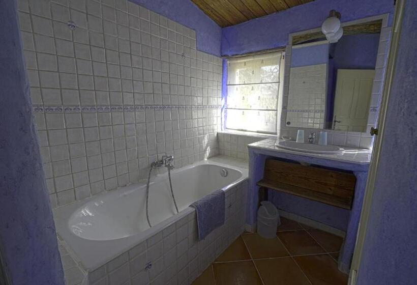 Номер Стандарт, Domaine De La Blaque   B&b