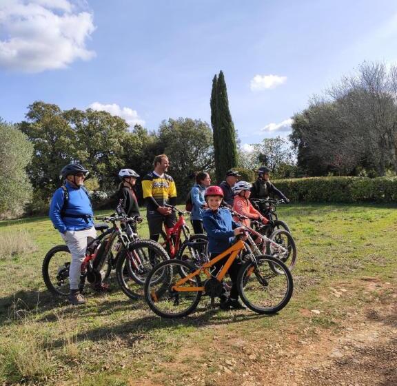 Дом 2 Спальни, Domaine De La Blaque   B&b