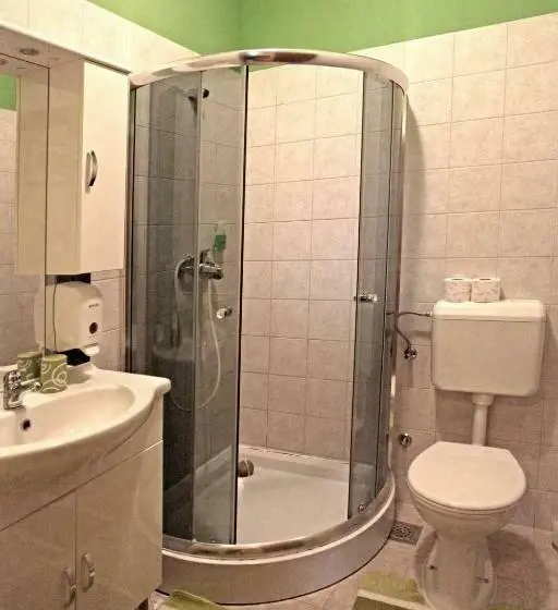 اتاق استاندارد سه نفره, Rooms With A Parking Space Osijek, Slavonija 15994