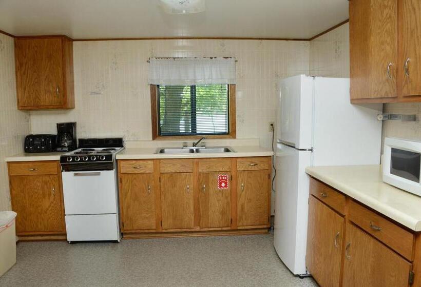 침실 2개 주택, Riverside Resort