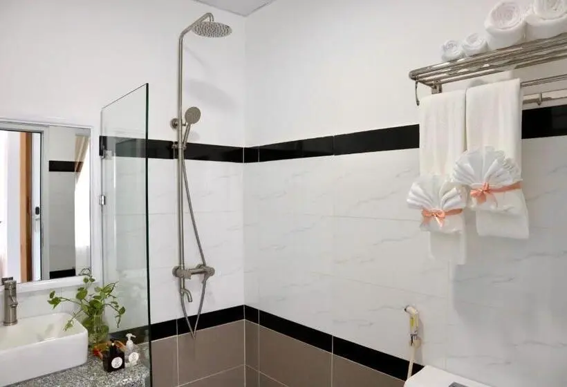 اتاق سوپریور سه تخته, Khách Sạn Thái Bình