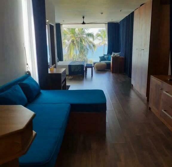家庭间, The Lighthouse Negombo