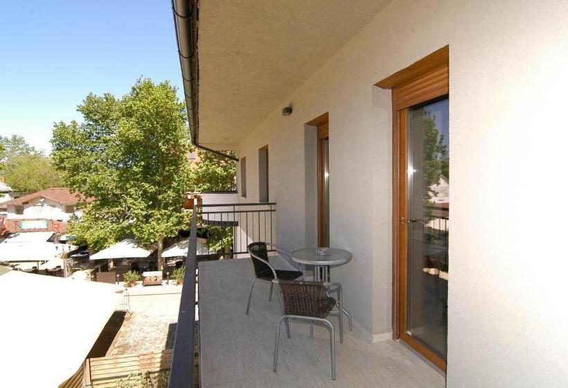 스탠다드 트리플 룸 테라스, Corso