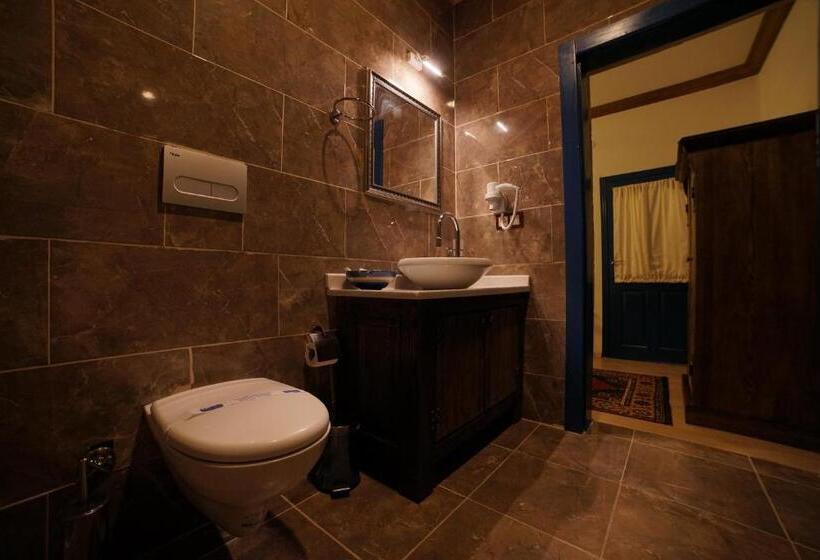 デラックストリプルルーム, Mirzade Konak