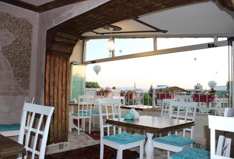 Balkonlu 4 kişilik Standart Oda, Mirzade Konak