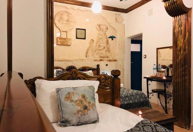 Balkonlu 4 kişilik Standart Oda, Mirzade Konak