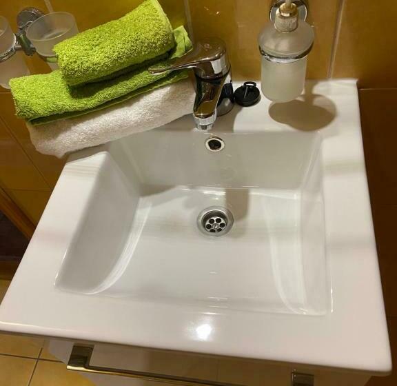 标准工作室, Centrum Vendégház