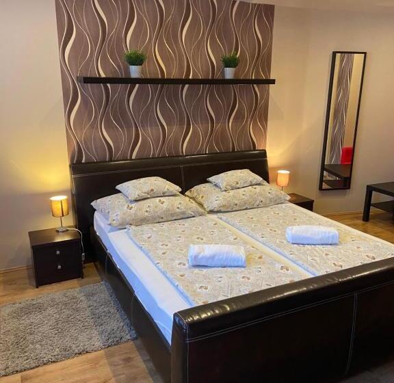 高级大房间, Centrum Vendégház