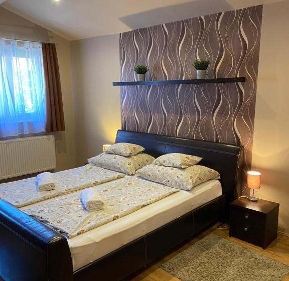 高级大房间, Centrum Vendégház