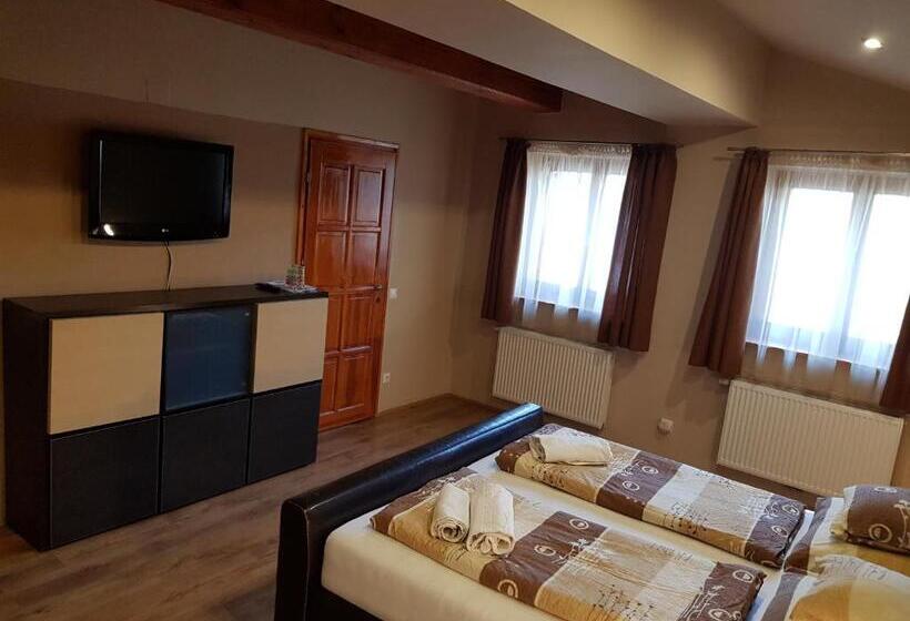 高级大房间, Centrum Vendégház