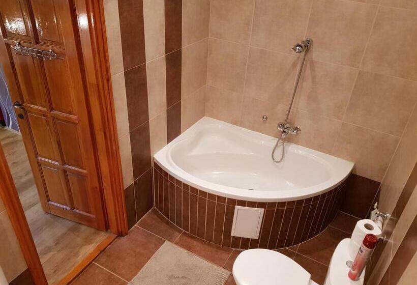 高级大房间, Centrum Vendégház