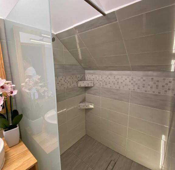 标准三人间, Centrum Vendégház