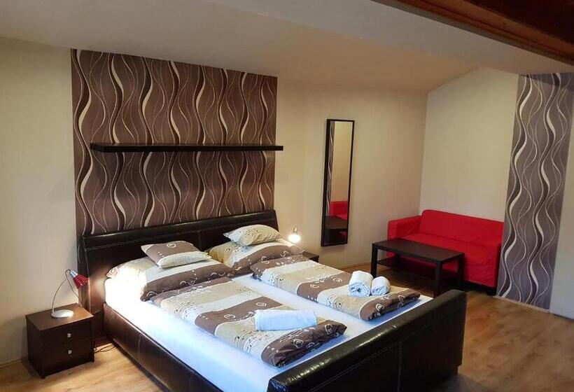 高级大房间, Centrum Vendégház