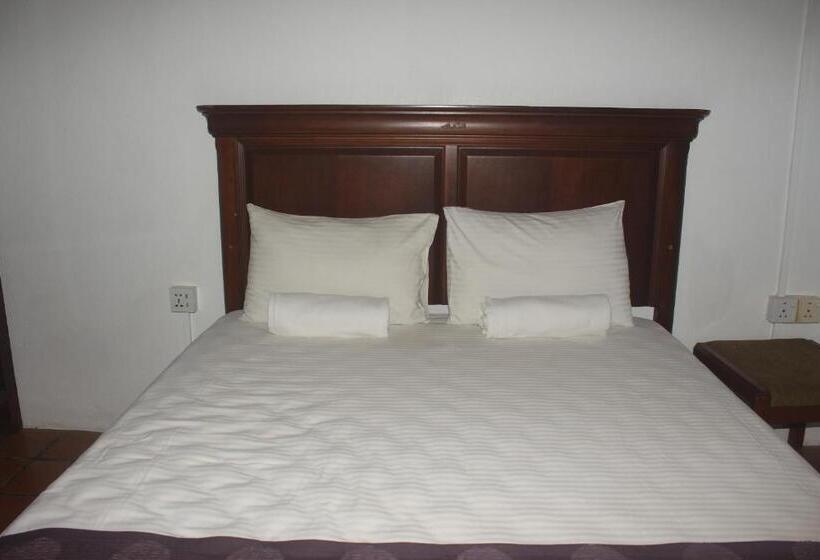 غرفة قياسية رباعية, The Cove Pasikuda