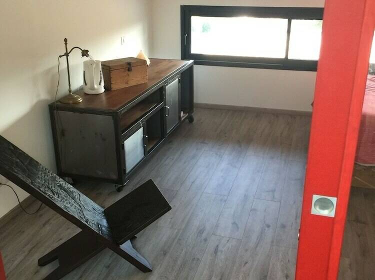 标准间, Au Hangar