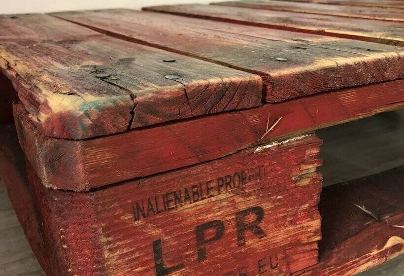 标准间, Au Hangar