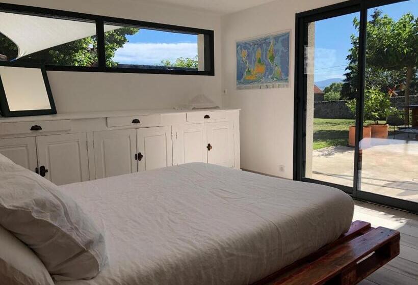 标准间, Au Hangar