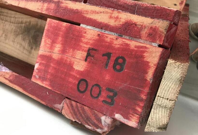 标准间, Au Hangar