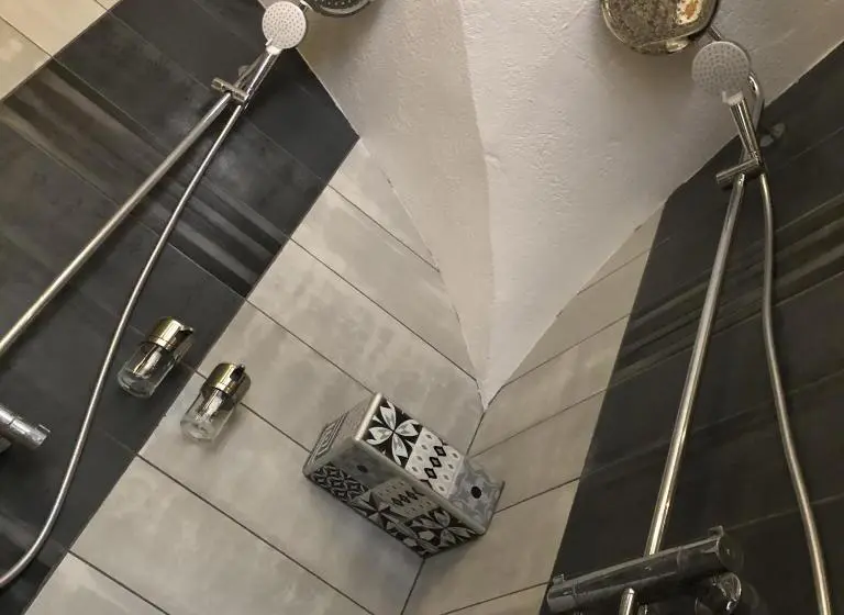 キングサイズベッドのスイートルーム, Au Hangar