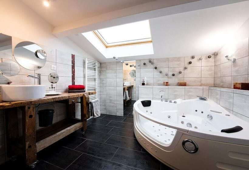 标准间, Au Hangar