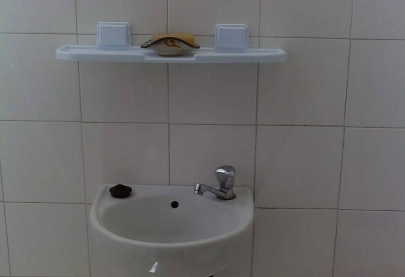 غرفة قياسية فردية, Dar Idar Tafdna