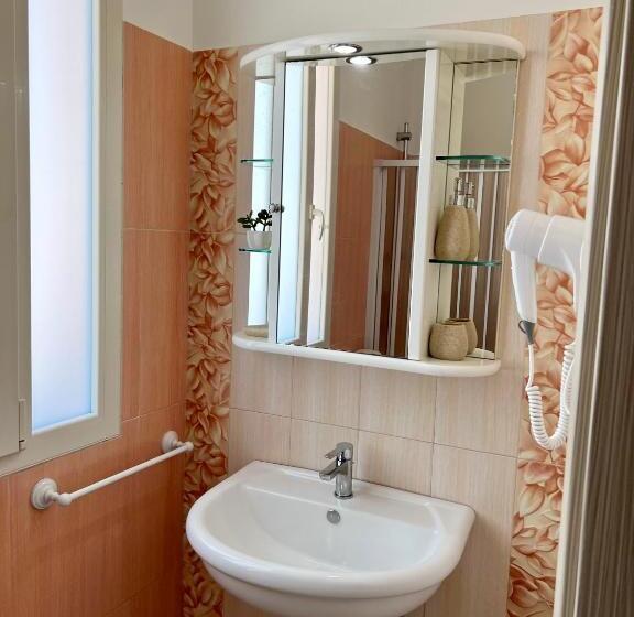 غرفة ديلوكس ثلاثية مطلة على البحر, Carrubella Santa Zita