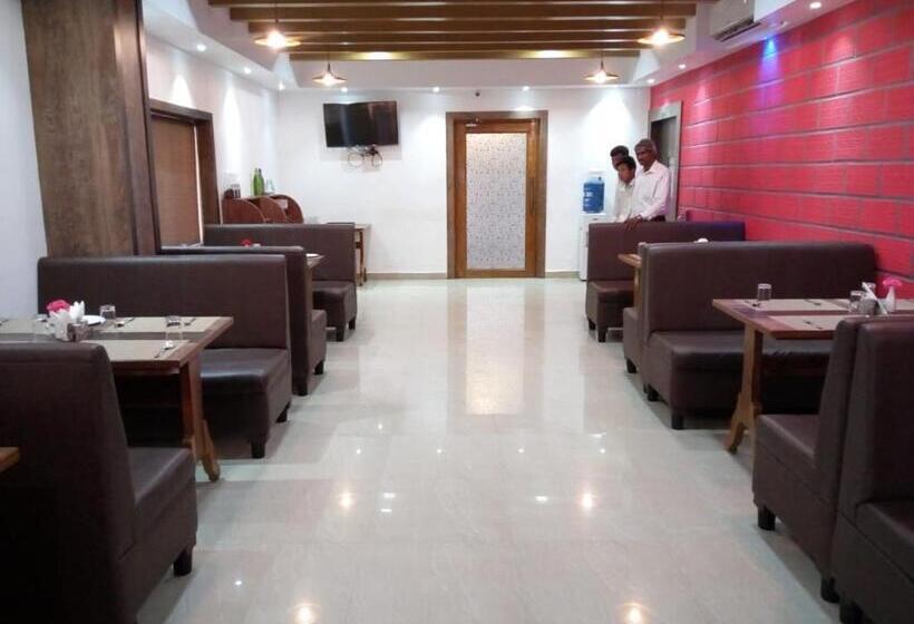 اتاق راحتی سه تخته, Agt Park