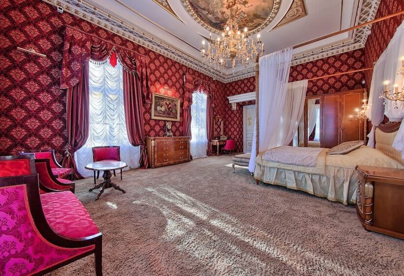 로얄 스위트, Palace Yelizavetino