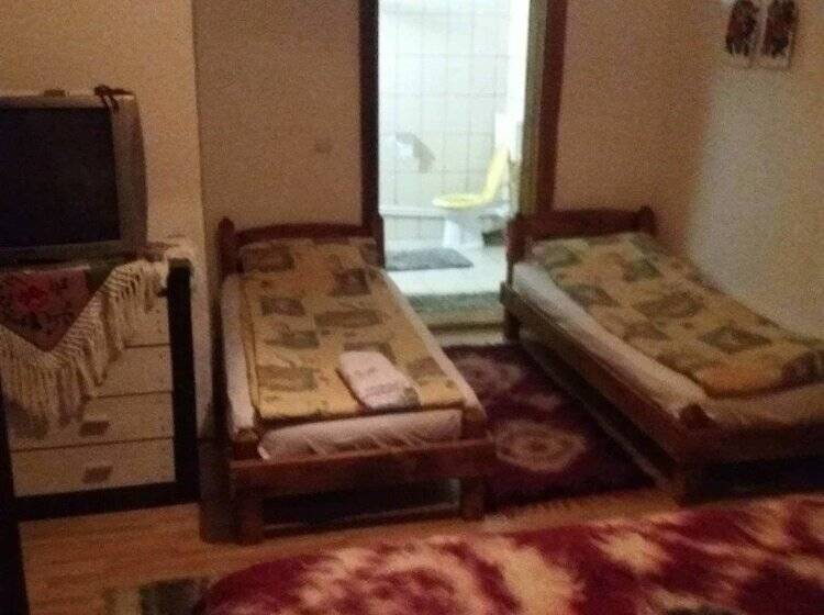 غرفة أساسية سرير مزدوج, Casa R&d