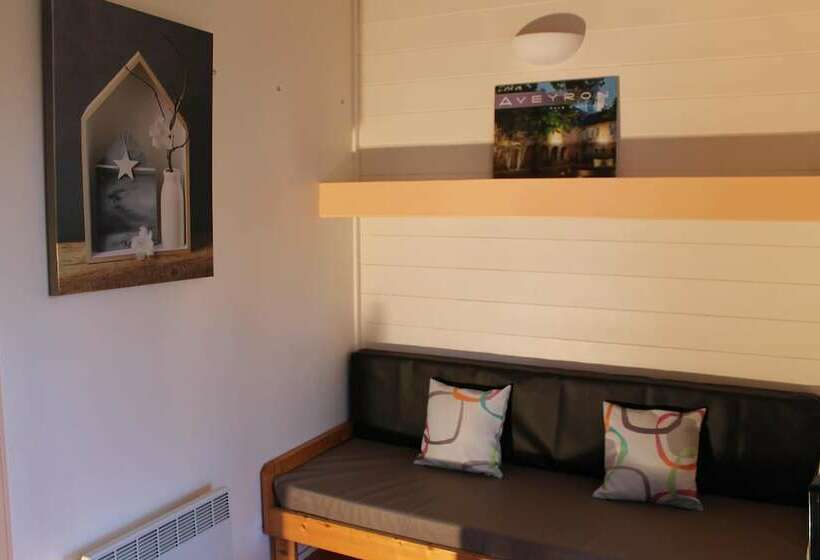 בקתת חדר, Le Hameau Des Genets