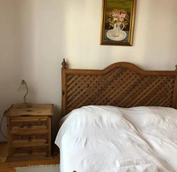 スタンダード４人部屋, Ginti Panzió, őrség