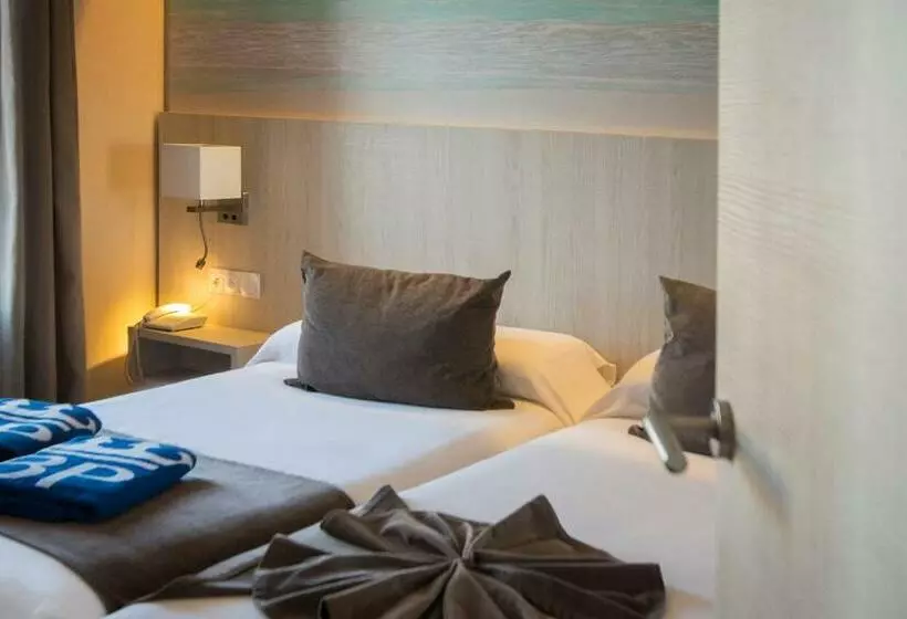 Huoneisto 1 Makuuhuone Sivuttainen Merinäkymä, Benalmadena Palace Spa